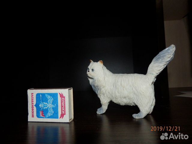 Фигурка кошка