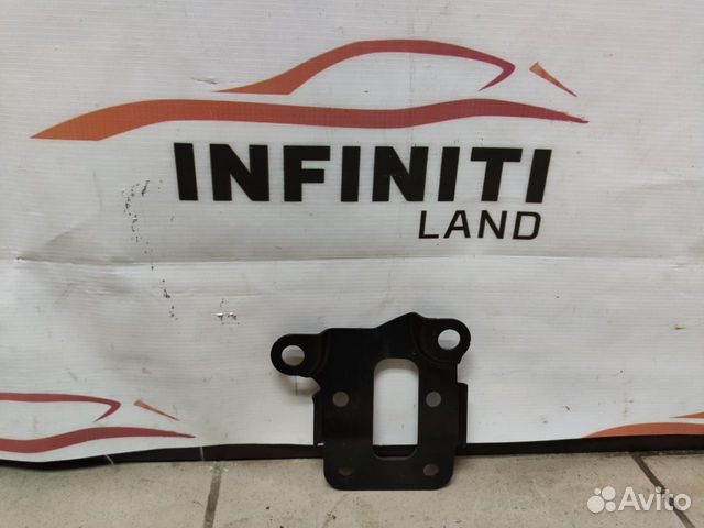 Накладка замка капота Infiniti M25 M37 M56 Y51
