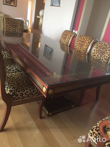 Стол обеденный