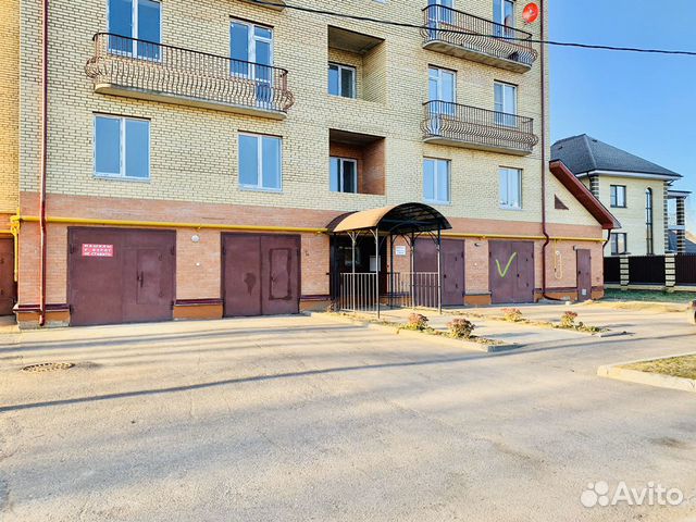 Гараж, > 30 м²