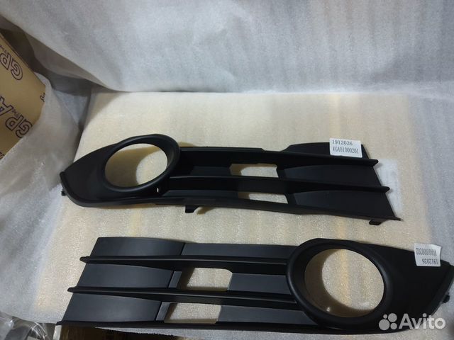 Накладки птф переднего бампера VW touran 2006-20 Накладки птф переднего бампера VW touran 2006-20