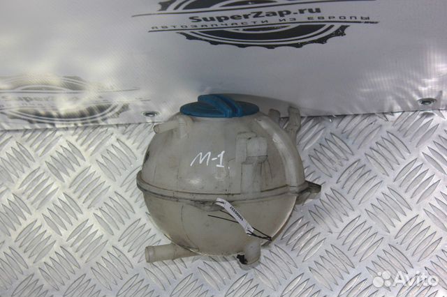 Бачок расширительный для VW,Audi Golf VI 2009-2013 Бачок расширительный для VW,Audi Golf VI 2009-2013