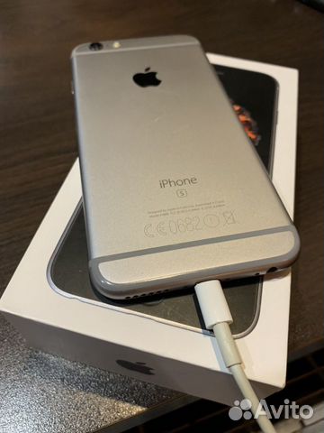 Телефон iPhone 6s Телефон iPhone 6s