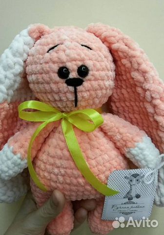 Вязаный заяц амигуруми ручной работы Вязаный заяц амигуруми ручной работы