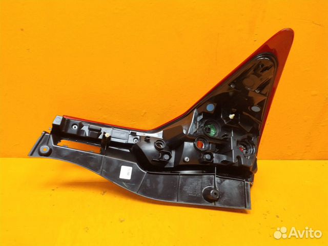 Фонарь правый Mitsubishi Pajero Sport 3 2015-2019 Фонарь правый Mitsubishi Pajero Sport 3 2015-2019