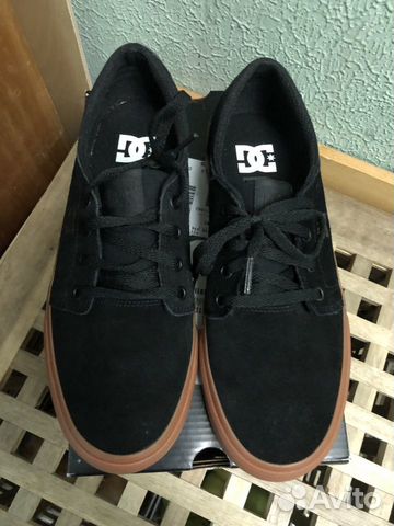 Новые кеды DC shoes 37 размера Новые кеды DC shoes 37 размера