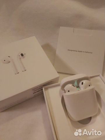 Беспроводные наушники Apple AirPods 2 Беспроводные наушники Apple AirPods 2