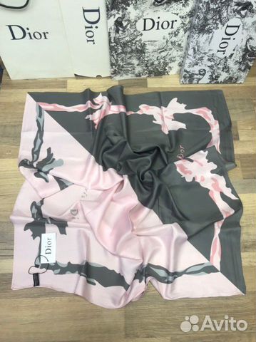 Новый женский шёлковый платок Dior Новый женский шёлковый платок Dior