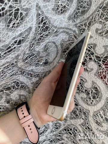 Телефон iPhone