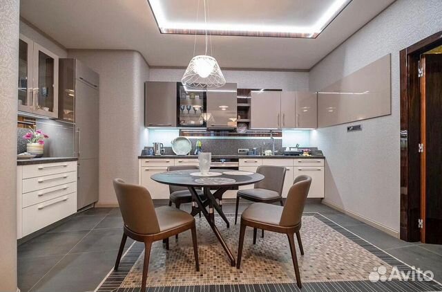 2-к квартира, 80.7 м², 2/3 эт.