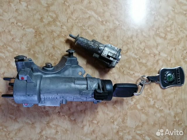 Замок зажигания, личинка двери шкода октавия тур Замок зажигания, личинка двери шкода октавия тур