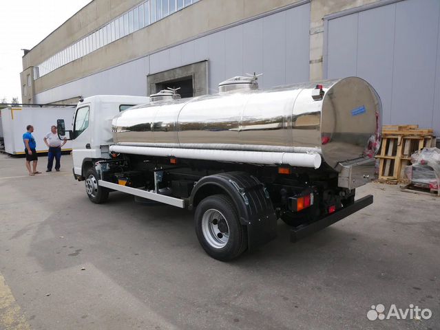 Молоковоз 5 м3 на шасси fuso canter TF