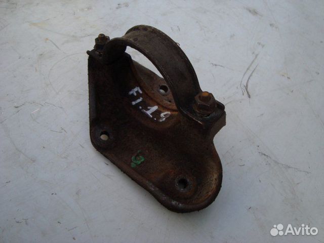 Кронштейн подвесного подшипника Ford Focus 1 1.8