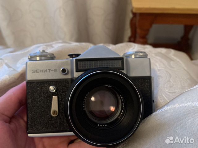 Фотоаппарат Зенит-Е с объективом Helios 44-2 Фотоаппарат Зенит-Е с объективом Helios 44-2