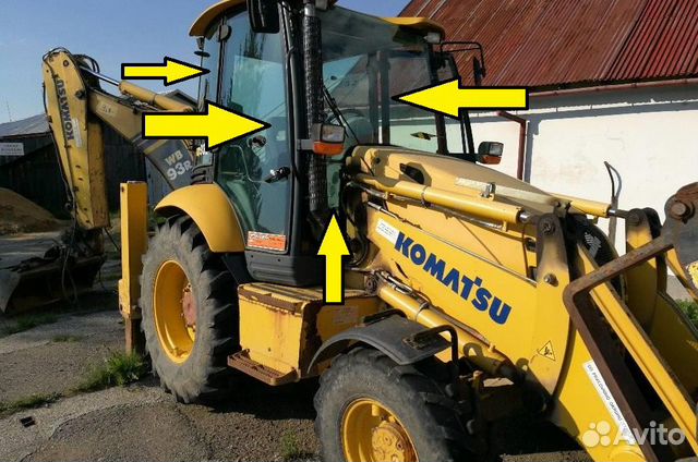Экскаватор-погрузчик Комацу Komatsu WB93R стёкла Экскаватор-погрузчик Комацу Komatsu WB93R стёкла