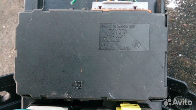 Блок комфорта на Тойота Авенсис 01г