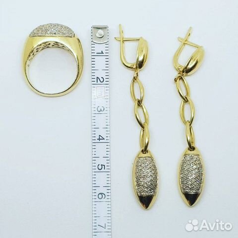 Золотой комплект с бриллиантами Золотой комплект с бриллиантами