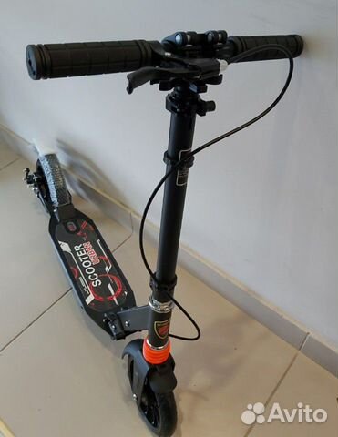 Самокат Urban с двумя амортизаторами и ручным диск