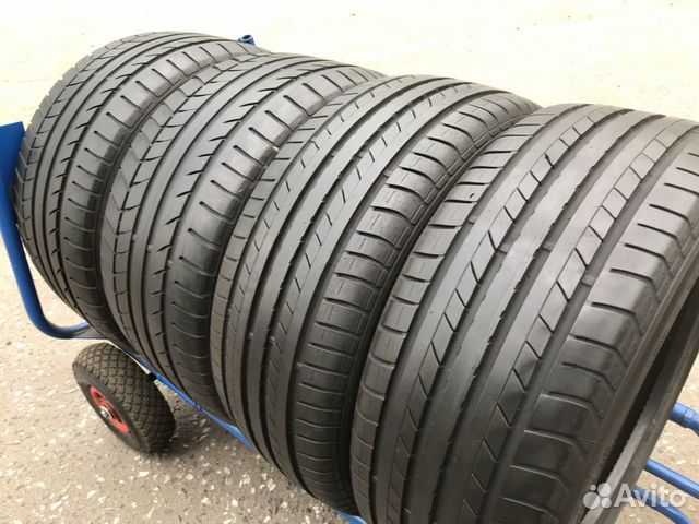 Шины 4шт 225/45 R17 и 245/40 17 Dunlop sp sport