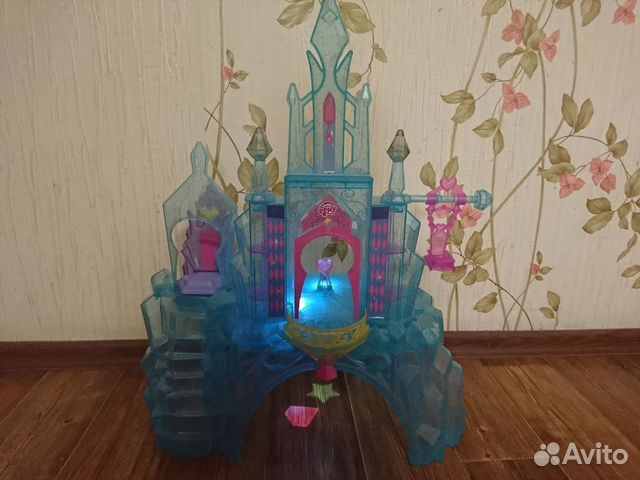 My little pony замок принцессы Каденс My little pony замок принцессы Каденс
