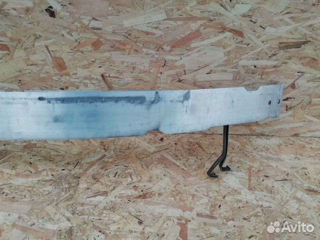 Усилитель бампера Mercedes C250 W204 1.8 2012 Усилитель бампера Mercedes C250 W204 1.8 2012