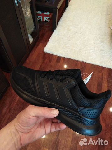 Кроссовки Adidas новые