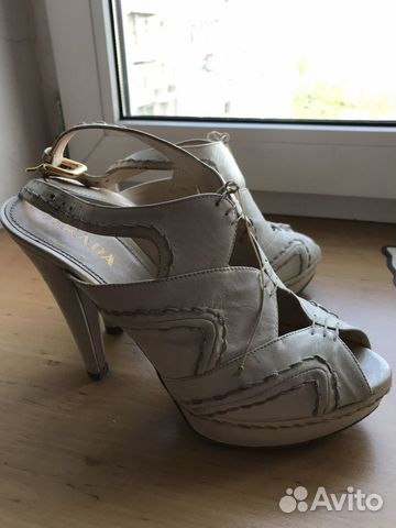 Prada женские туфли Prada женские туфли