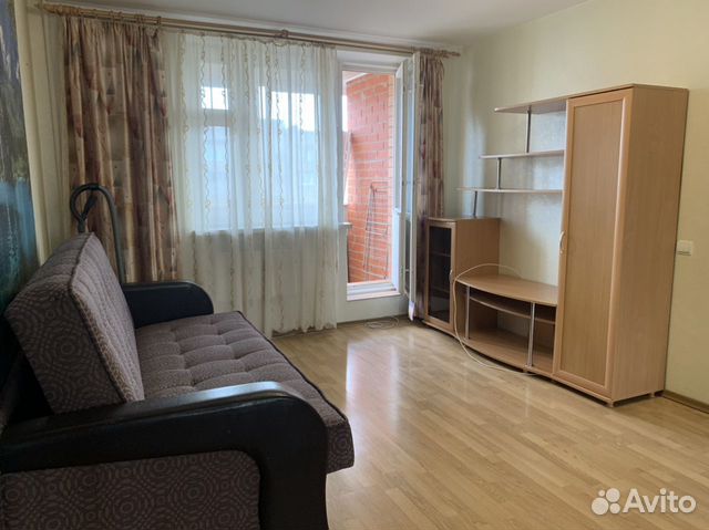 1-к квартира, 40 м², 8/10 эт.