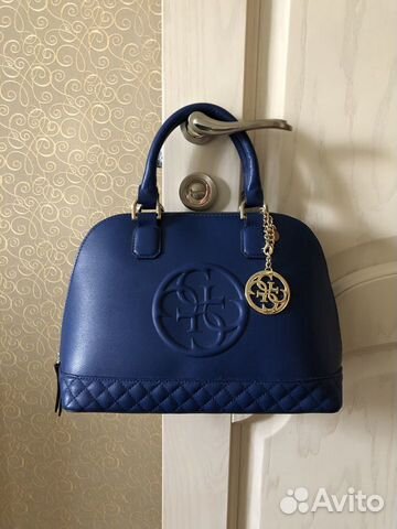 Сумка Guess в идеальном состоянии