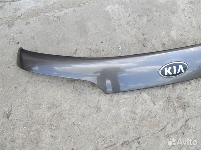 Накладка двери багажника Kia Sorento XM c 2009 Накладка двери багажника Kia Sorento XM c 2009