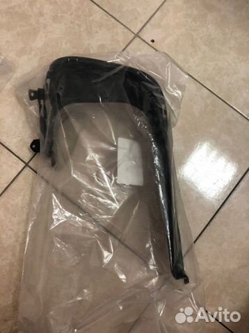 Накладка спойлера задняя левая Porsche Cayenne 958 Накладка спойлера задняя левая Porsche Cayenne 958