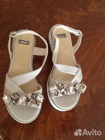 Новые босоножки bata
