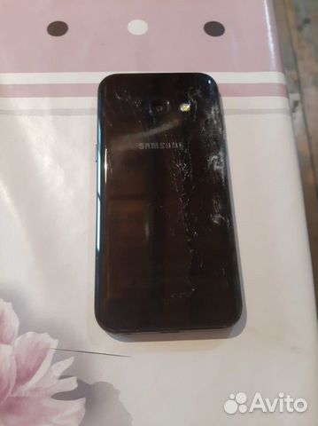 Телефон Samsung A3 2017 Телефон Samsung A3 2017