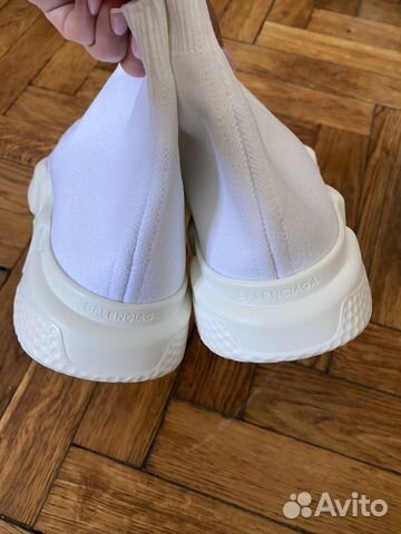 Новые кроссовки Balenciaga оригинал Новые кроссовки Balenciaga оригинал