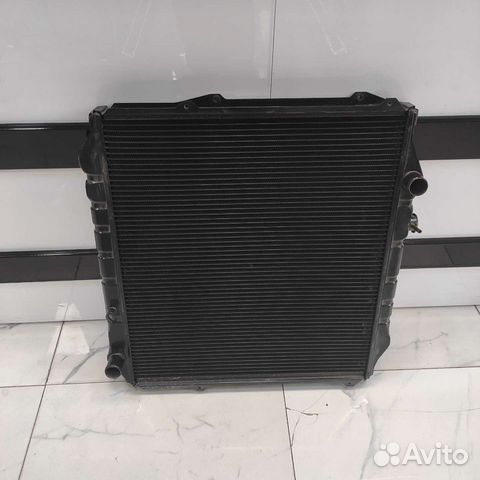 Радиатор охлаждения двигателя Toyota LC100