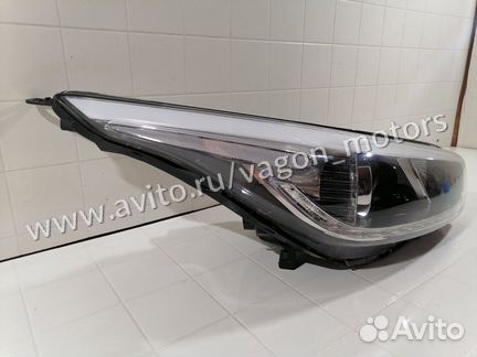 Фара галоген передняя правая Kia Ceed 2 JD