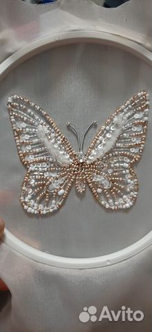 Бабочка на платье