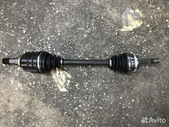 Привод передний левый Toyota Avensis Corolla Verso