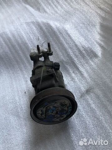 Компрессор кондиционера на nissan march AK12 CR12D