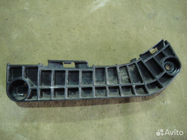 Тойота Камри 40 крепление бампера правое 06-11