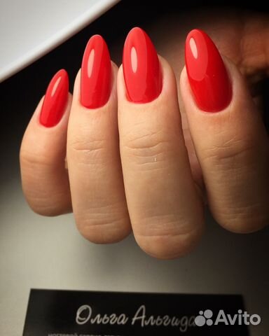 Маникюр. мастер ногтевого сервиса