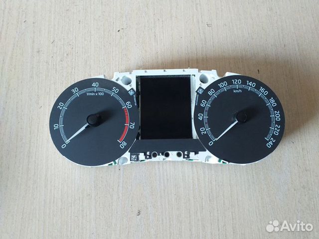 Панель приборов Skoda Rapid 2019 год