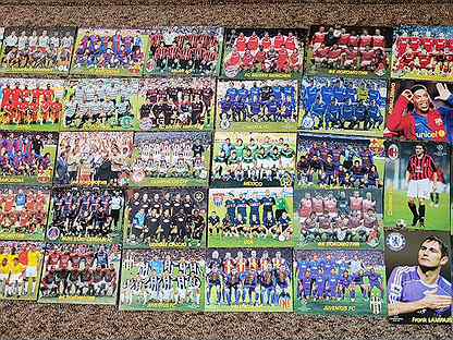 Коллекционные карточки с футболистами