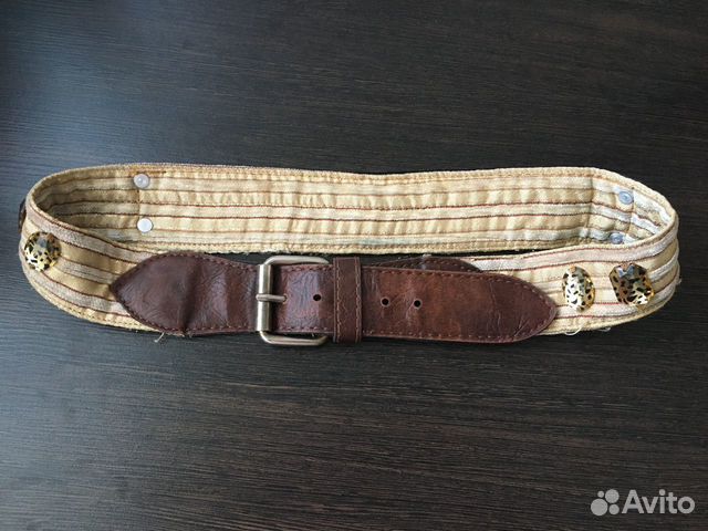 Красивый женский ремень под джинсы