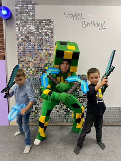 Аниматоры Майнкрафт, Марвел, Ведущие на выпускной