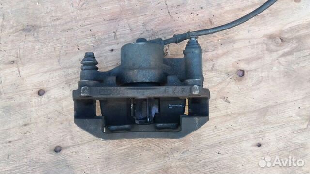 Суппорт передний правый M111 Mercedes Vito W638