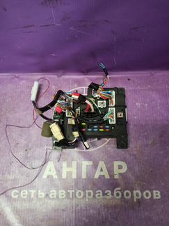 Блок предохранителей Mitsubishi Outlander Xl