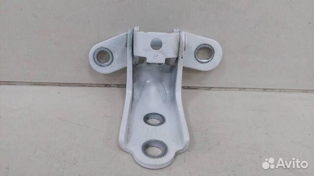 Петля двери задней правой нижняя Hyundai Elantra M