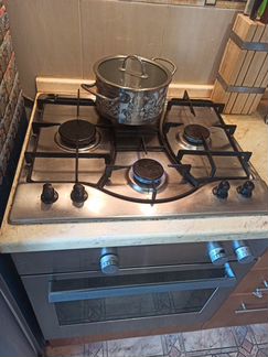 Встраиваемая газовая панель Ariston cisph640M