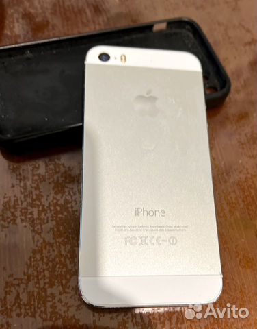 Смартфон Apple iPhone 5S (A1457)